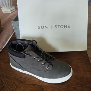 Sun + Stone kids shoes NIB size 2
